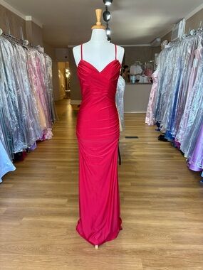 Elegant Red Spaghetti-Strap Evening Gown